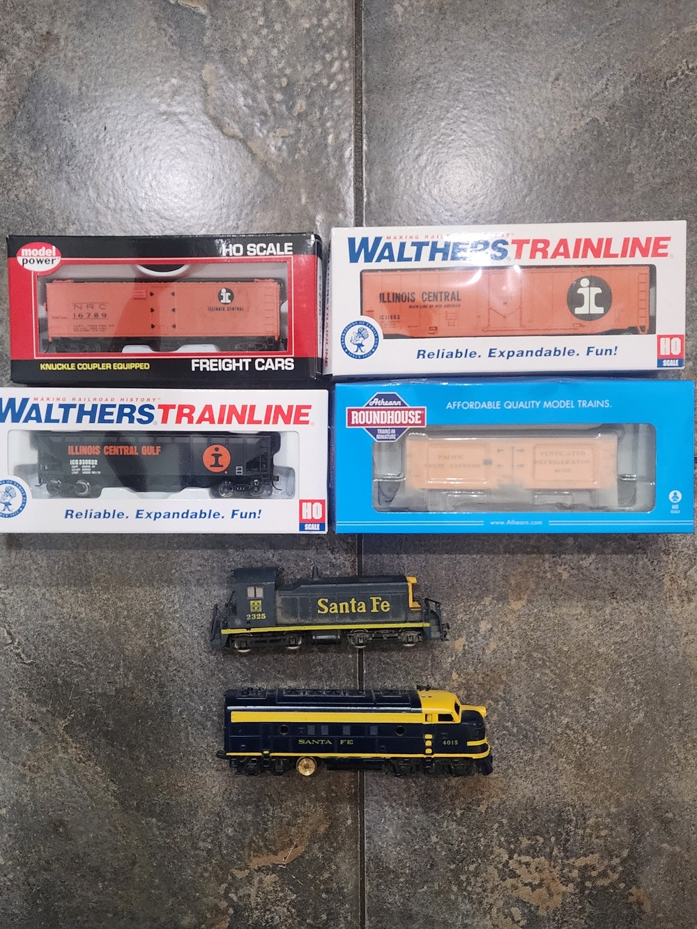 Model Train Lot Of 6 HO Scale Freight Cars New- Walthers, Roundhouse, Etc.